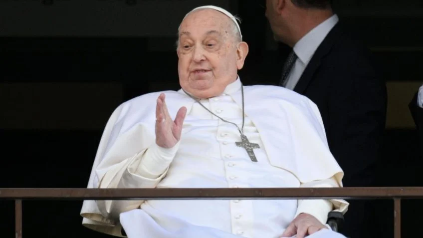 Papa Francisco, líder global e devoto torcedor do San Lorenzo, falece aos 88 anos