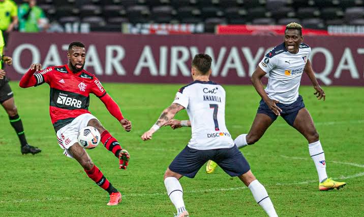 Flamengo segura pressão na altitude e arranca empate contra LDU em Quito pela Libertadores