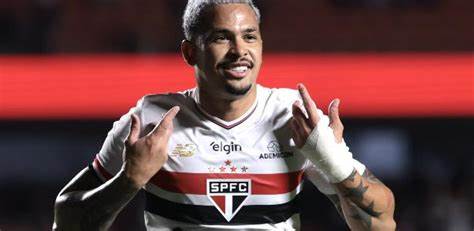 São Paulo e Fortaleza se enfrentam nesta quinta-feira pelo Brasileirão; veja onde assistir