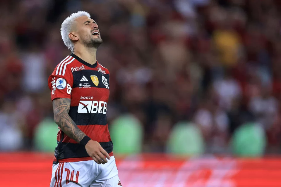 Flamengo Congela Negociação por Renovação com Arrascaeta